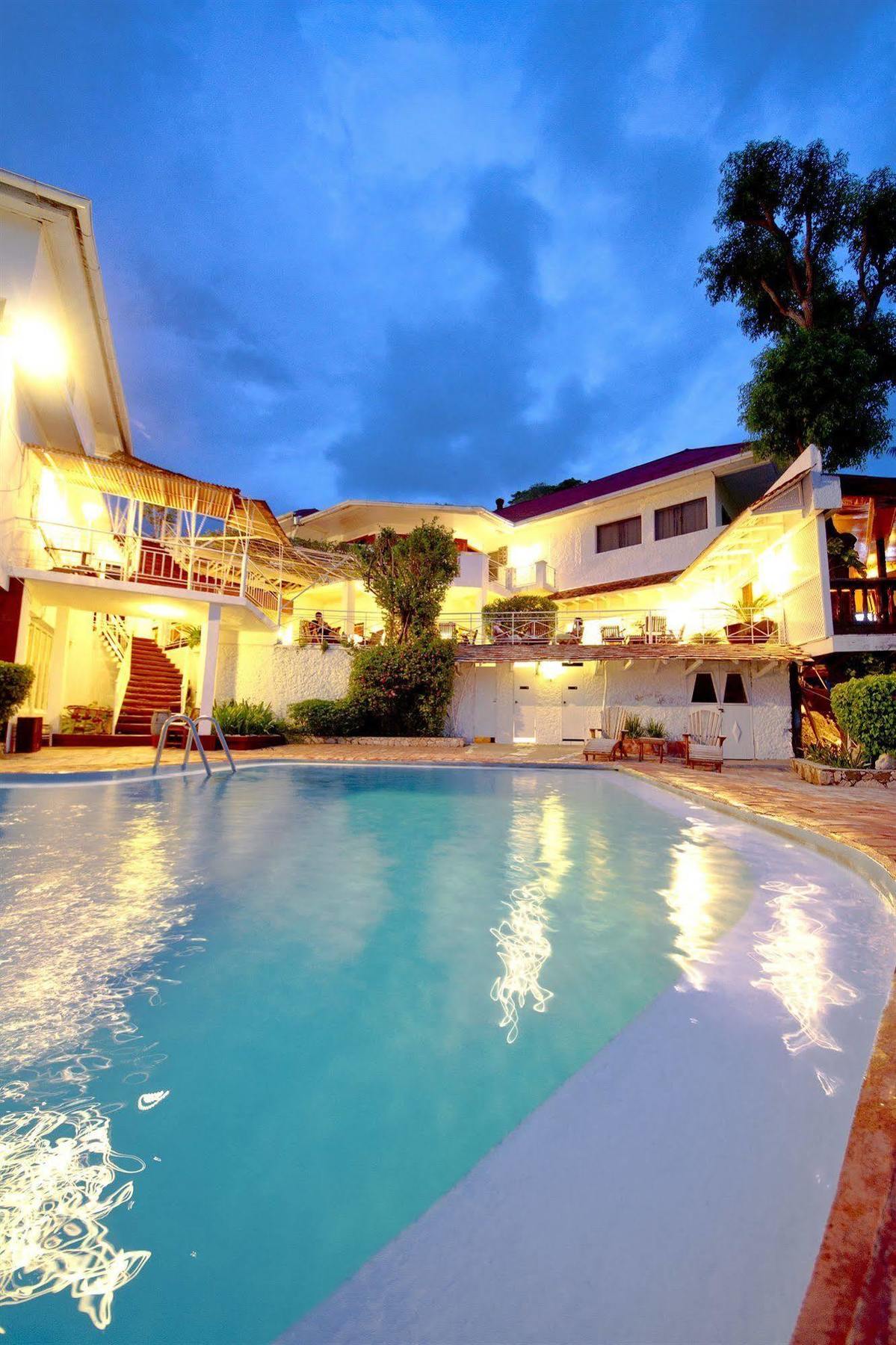 Hotel Mont Joli Cap-Haïtien Esterno foto